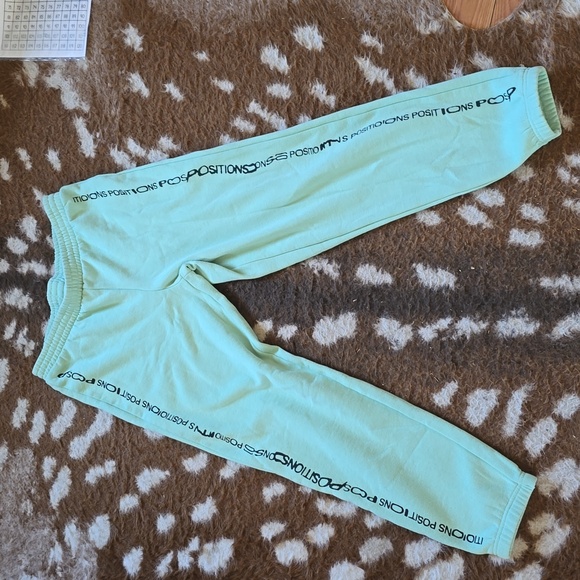 RARE ARIANA GRANDE SWEAT PANTS SZ M - Picture 1 of 4